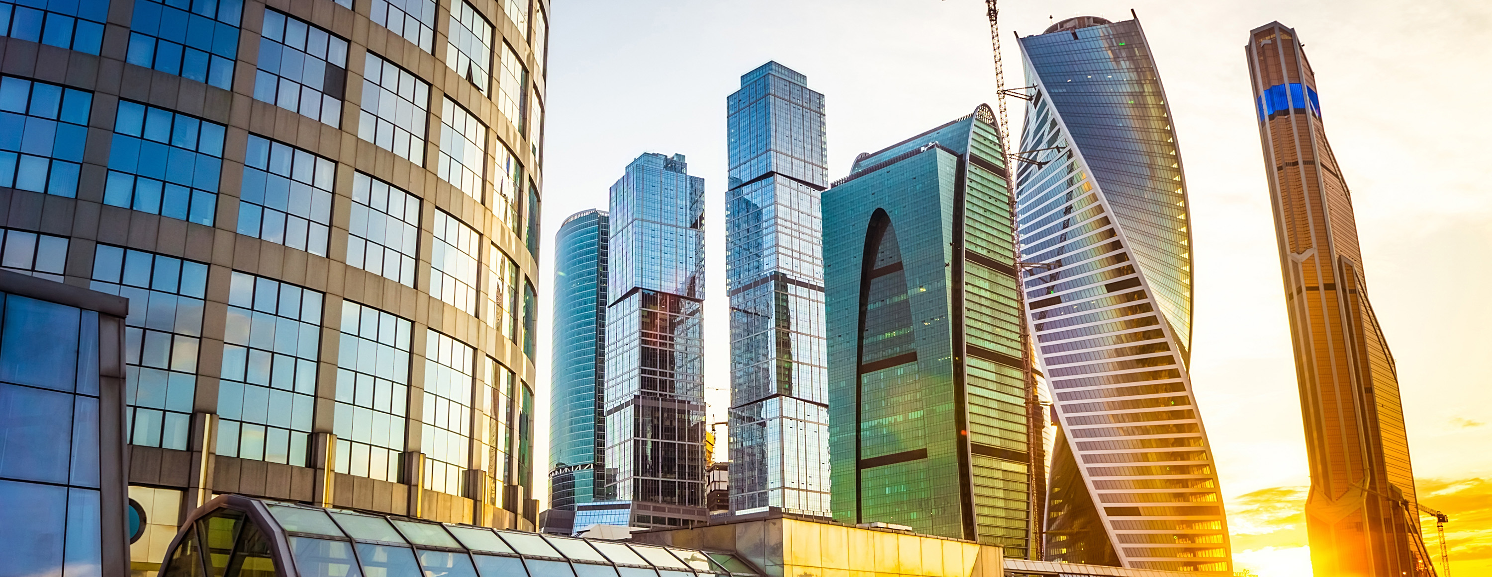 Restriktioner og COVID-19 dæmper markederne